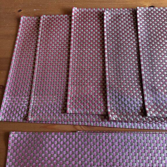 NWT World Market Christmas Waltz Scandinavian Table Runner & Ten Placemats - Picture 5 of 9